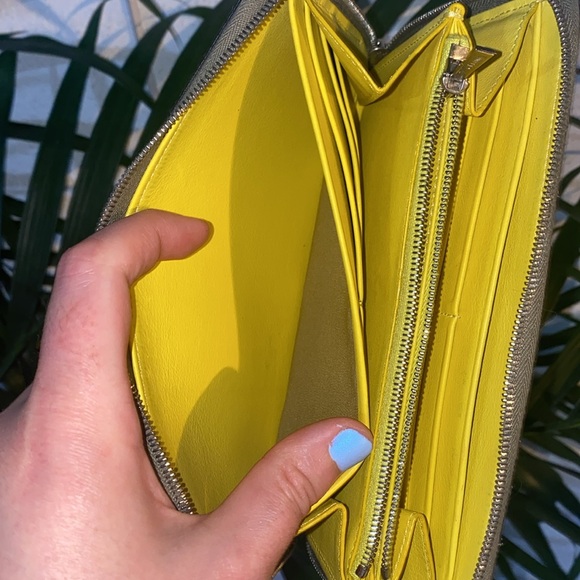 Celine Zipped Wallet ☀️ - Picture 13 of 17